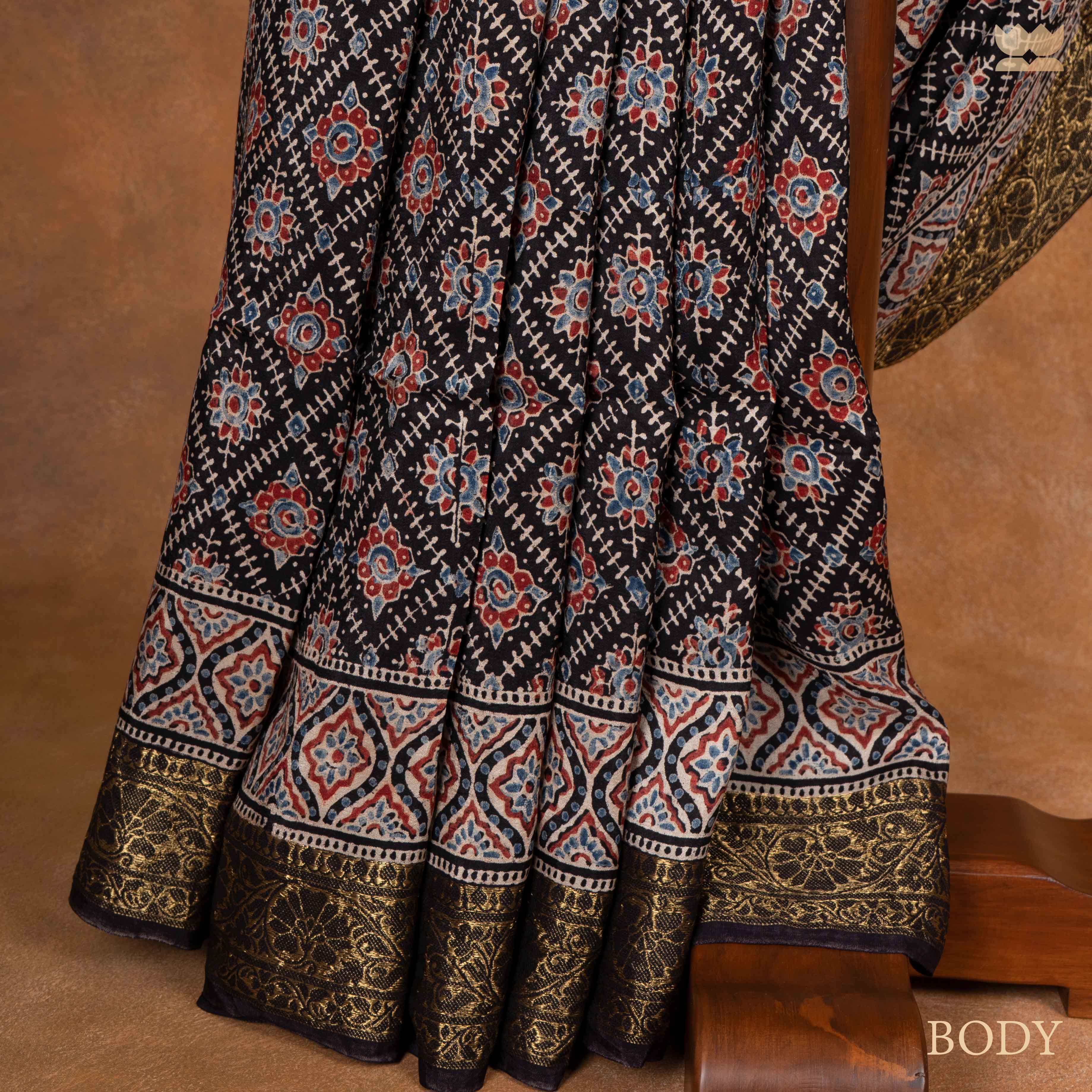 Jhalak Dola Silk Saree