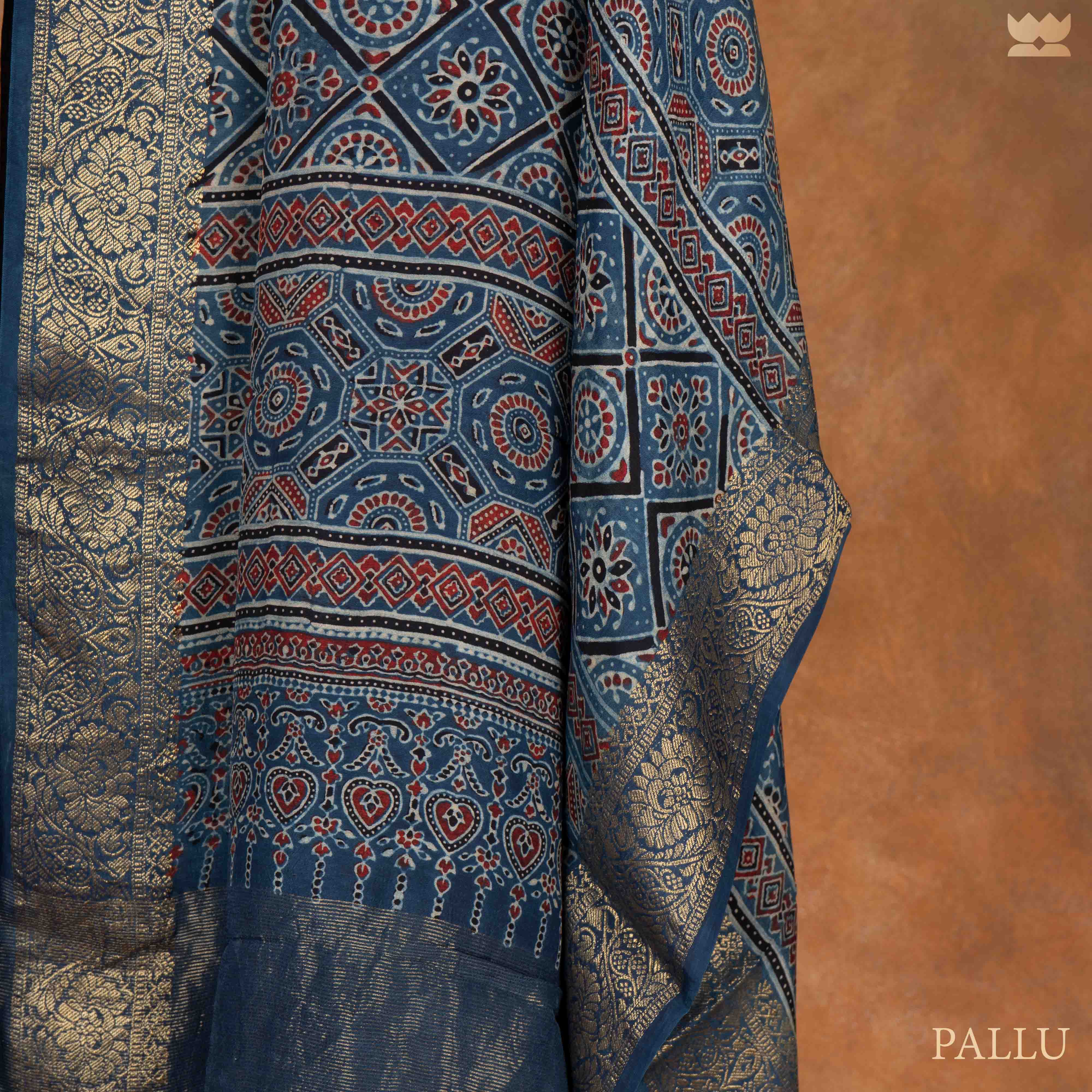 Gulshan Dola Silk Saree