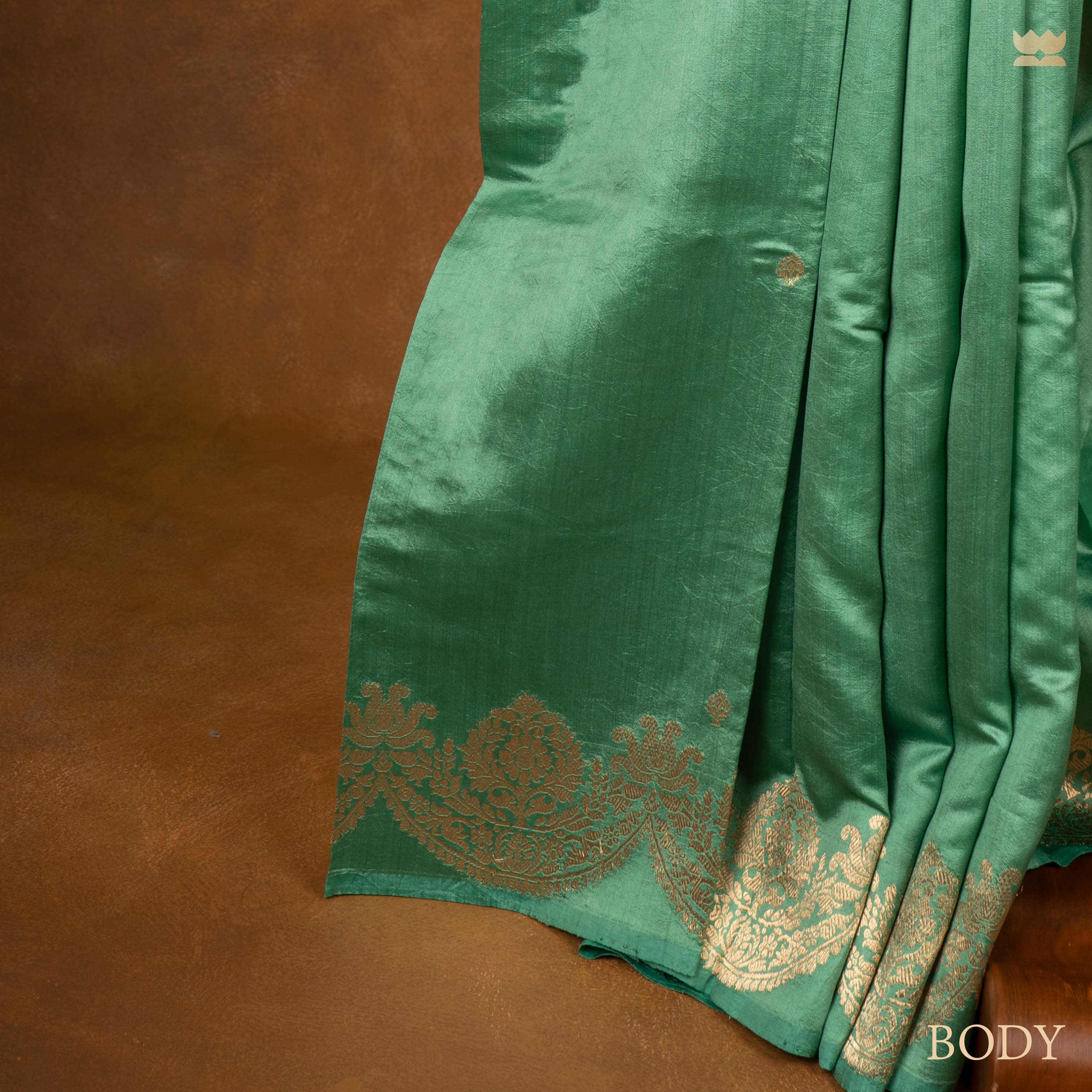 Van Lata Raw Silk Banarasi Saree