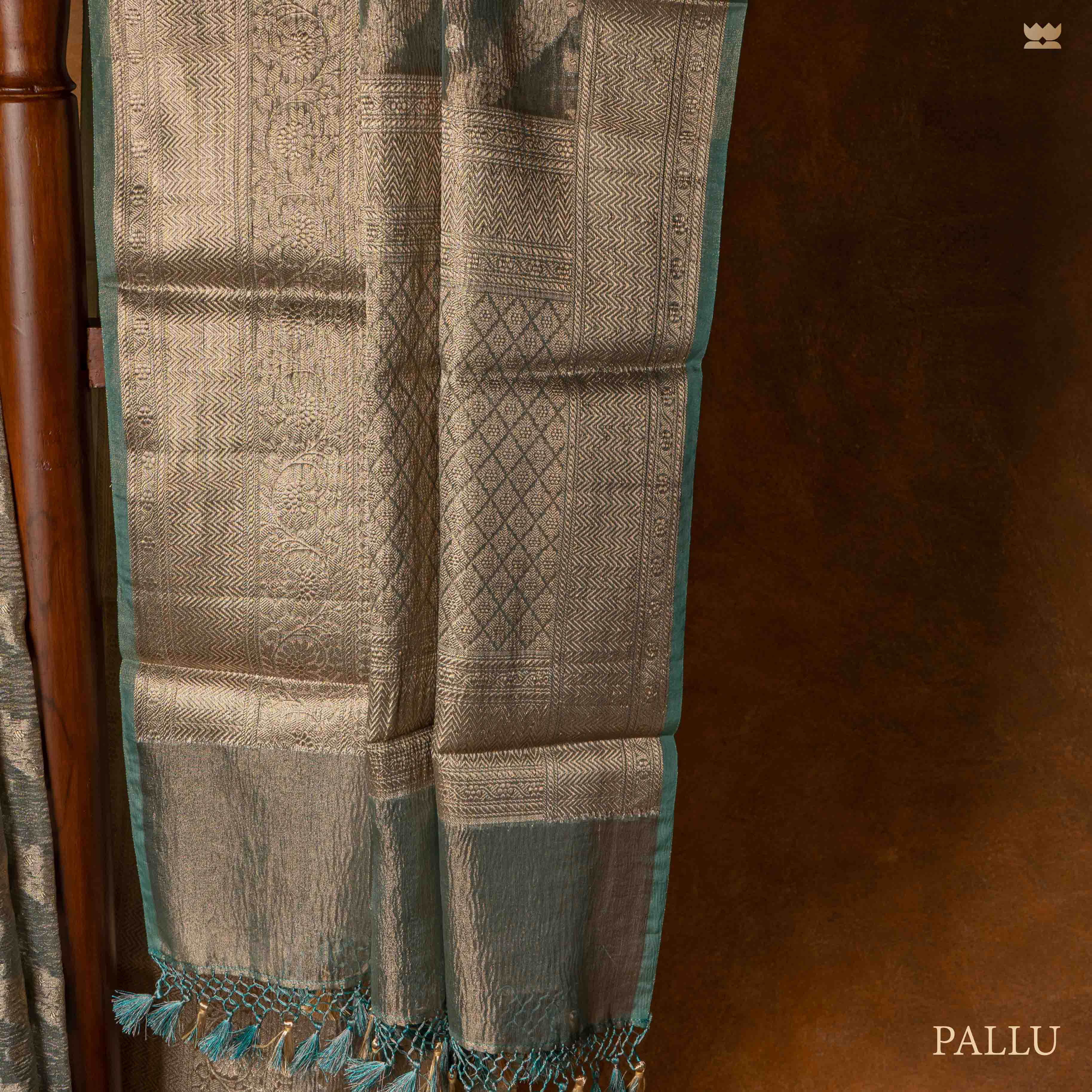 Nirjhari Crushed Semi Organza Saree