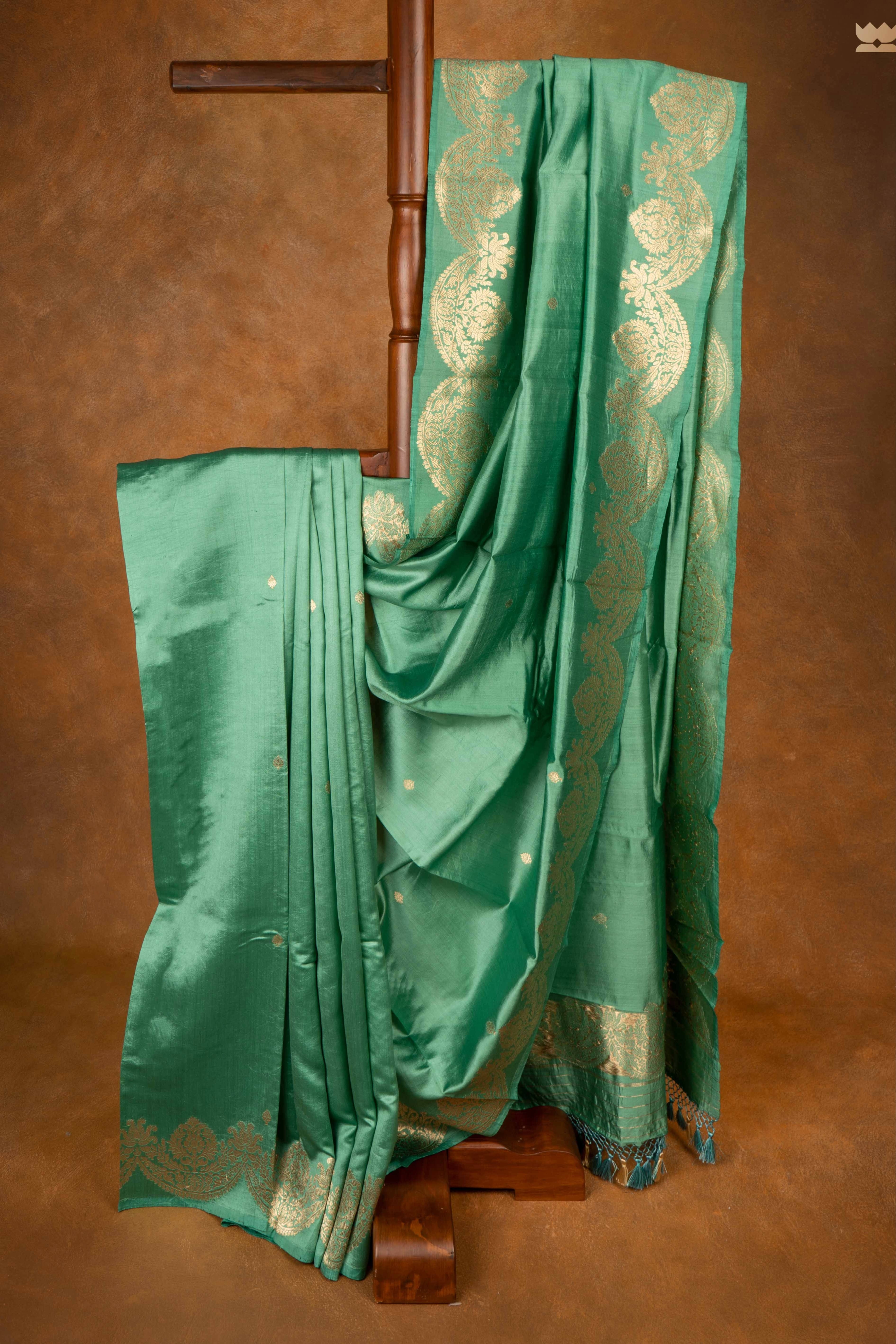 Van Lata Raw Silk Banarasi Saree