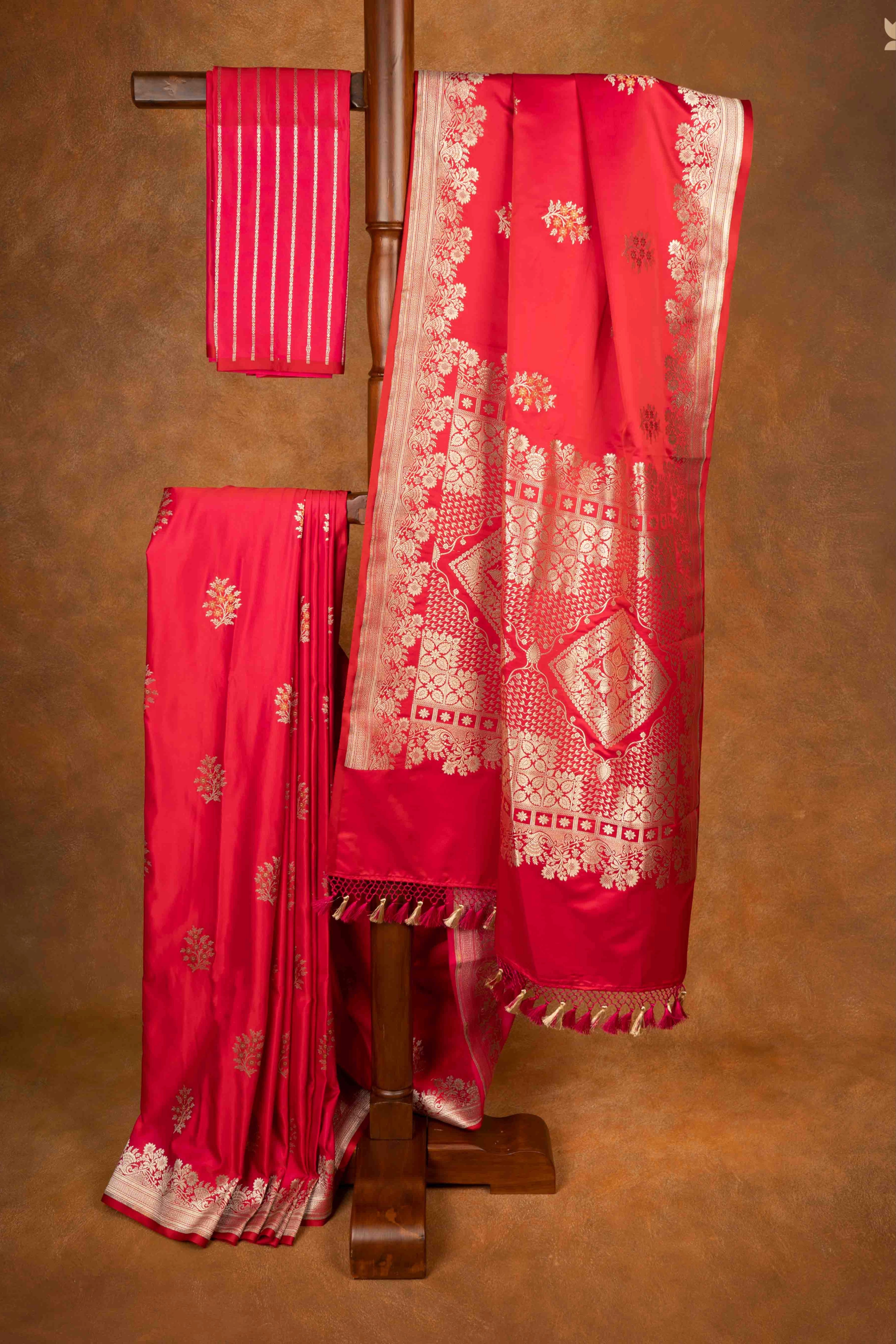 Vadhu Shobha Banarasi Mashru Silk Saree