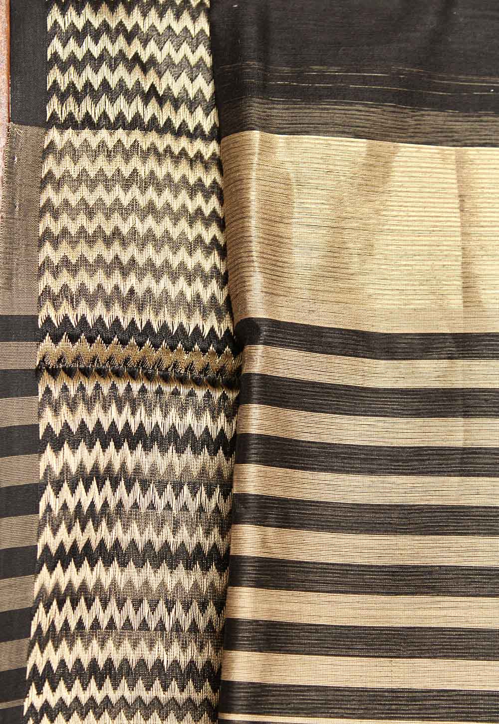 Black Plain Maheshwari Saree with Golden Stripe Pallu