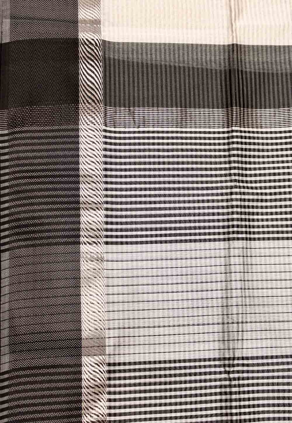 White Plain Maheshwari Saree with Black Stripe Pallu