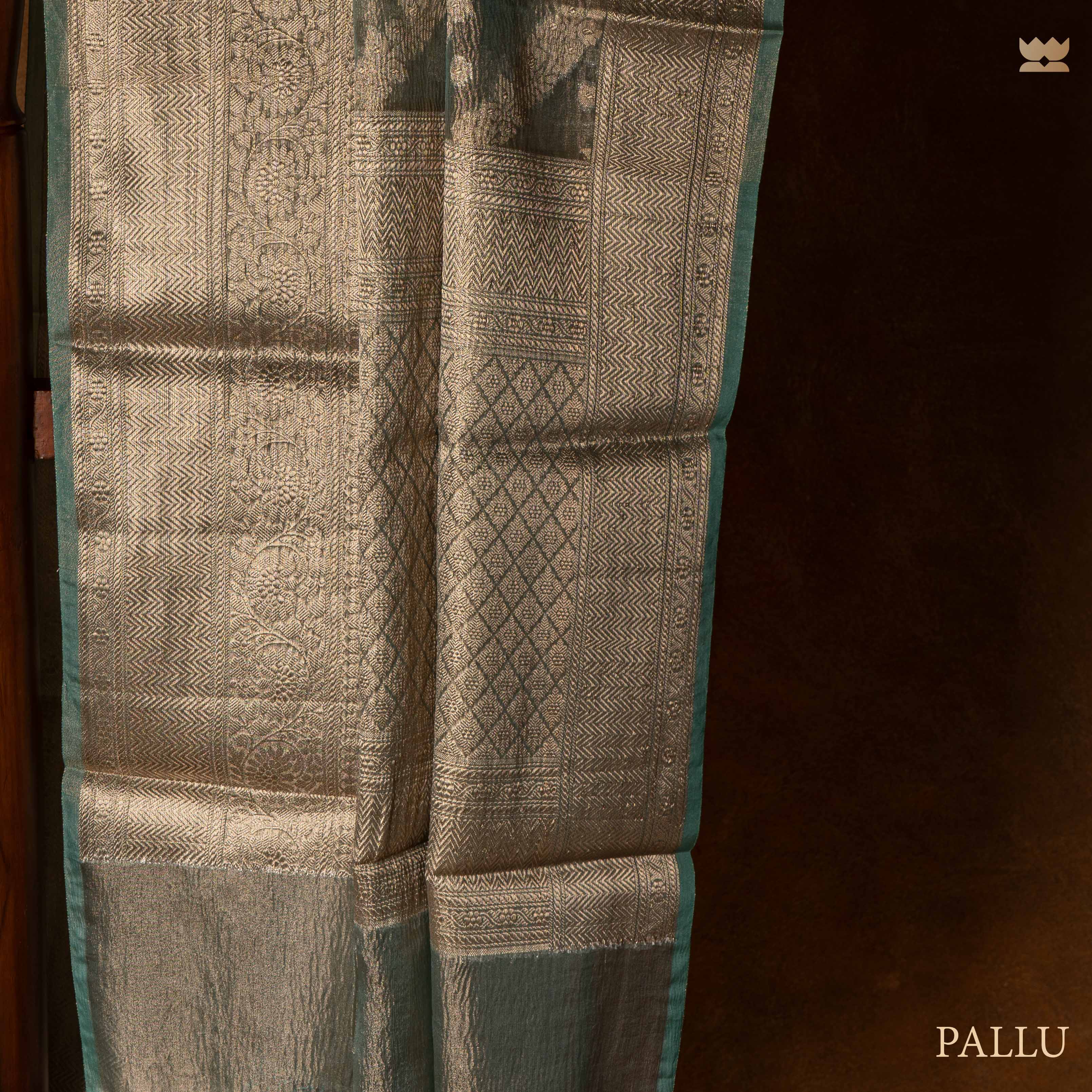 Nirjhari Crushed Semi Organza Saree