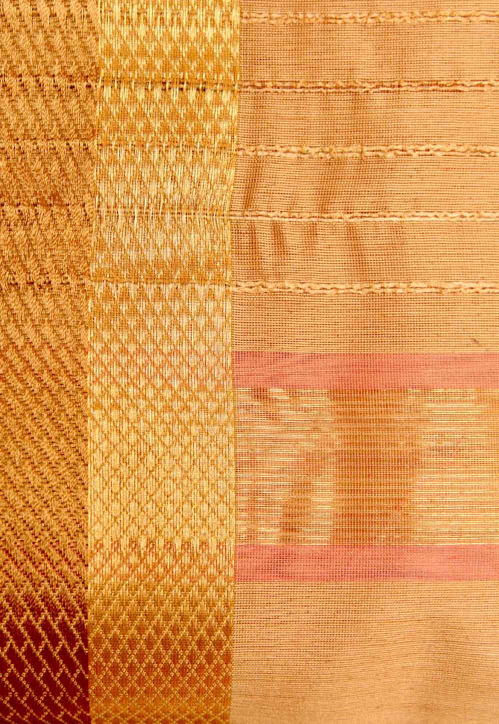 Peach Plain Maheshwari Saree with Golden Stripe Pallu